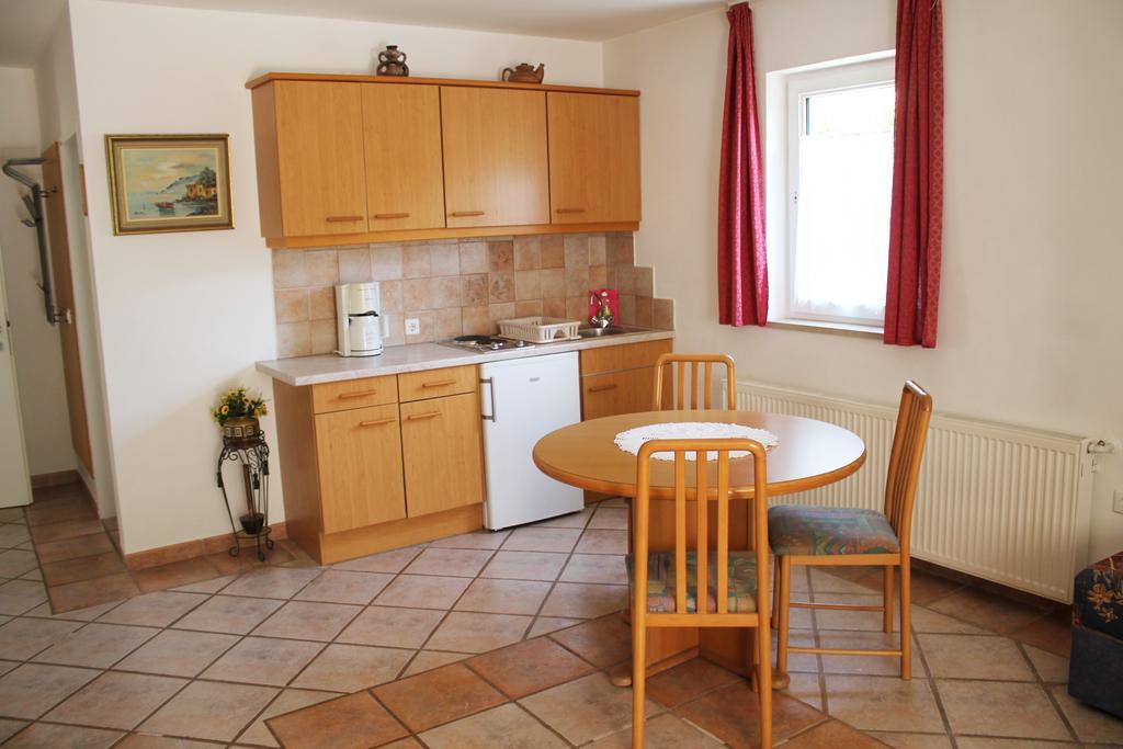 Apartmenthaus Fa Rovinj Extérieur photo