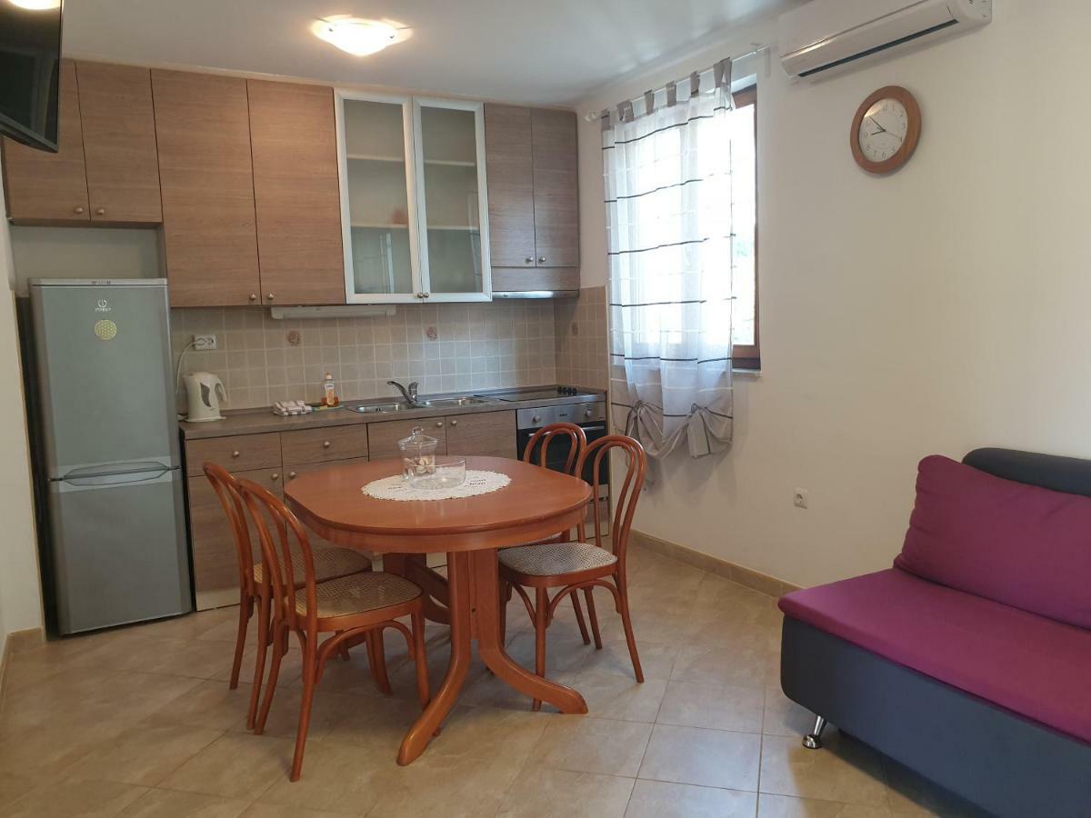 Apartmenthaus Fa Rovinj Extérieur photo